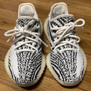 YEEZY BOOST 350 V2 US SIZE 4